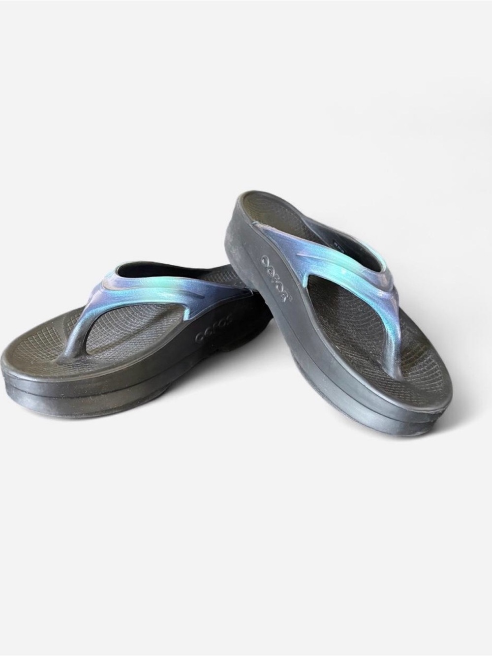 OOFOS Women's OOmega OOlala Luxe Sandal Platform ombré Size 9 / 40